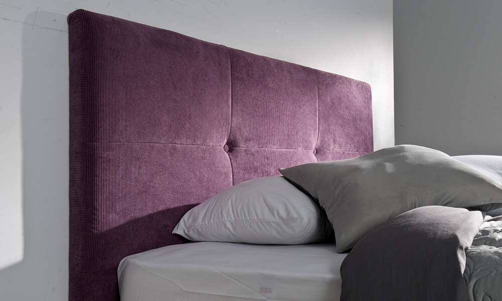 Cabecero de cama New Luxe Conforama Color Ultra Violet Cabecero de cama New Luxe de Conforama en color Ultra Violet
