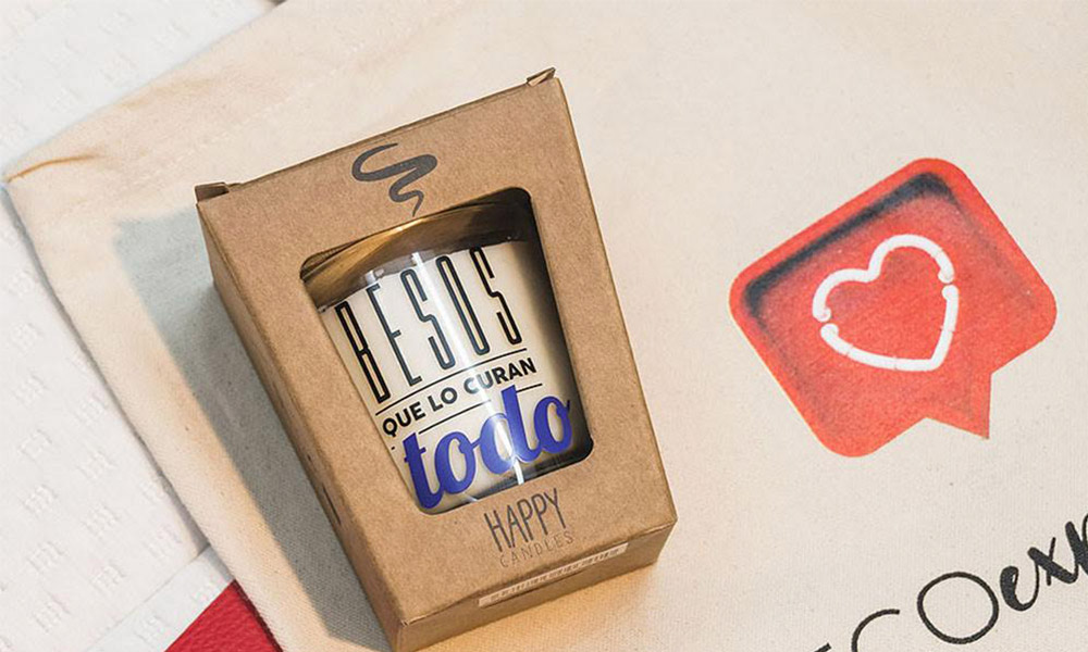 Las velas con mensaje son un detalle de boda ideal: como este, con el mensaje “Besos que lo curan todo”: ¡super romántico! detalles de boda originales y baratos
