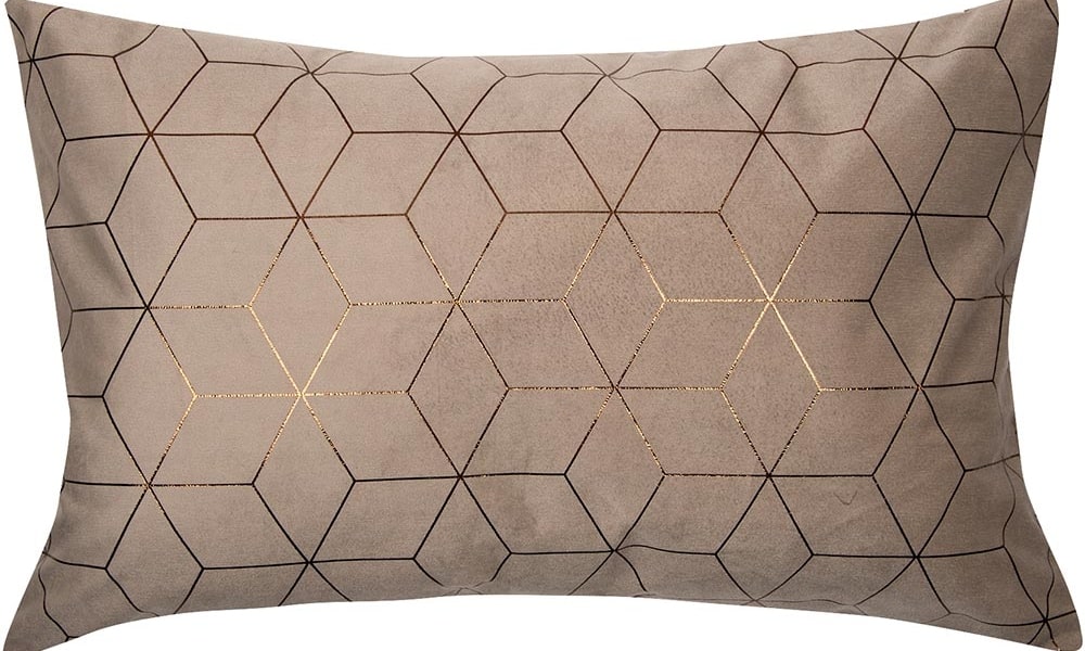 mejor cojin con líneas doradas sofa beige