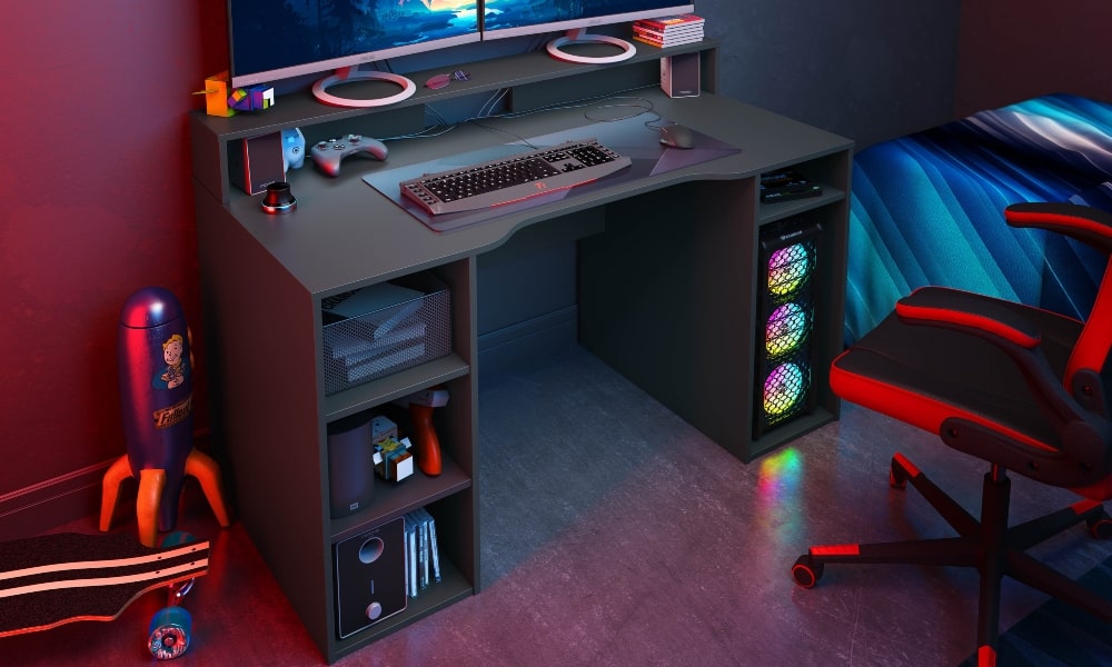 decoracion para cuarto de gaming actual con mesa escritorio gris y silla negra y roja. decoracion habitacion gamer
